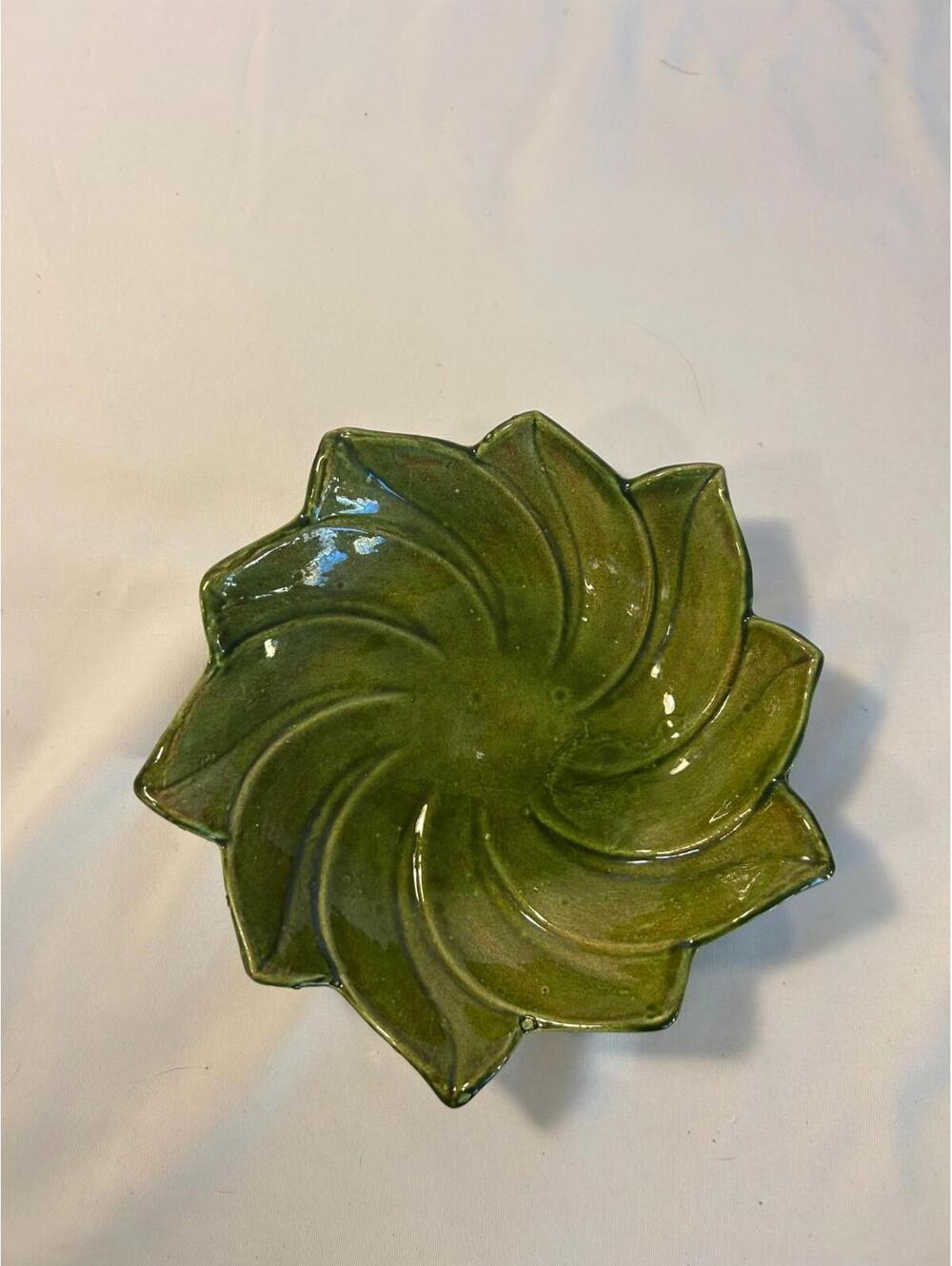 Vintage Handmade Phyllis Green Ceramic Flower Trinket Dish Stoneware
